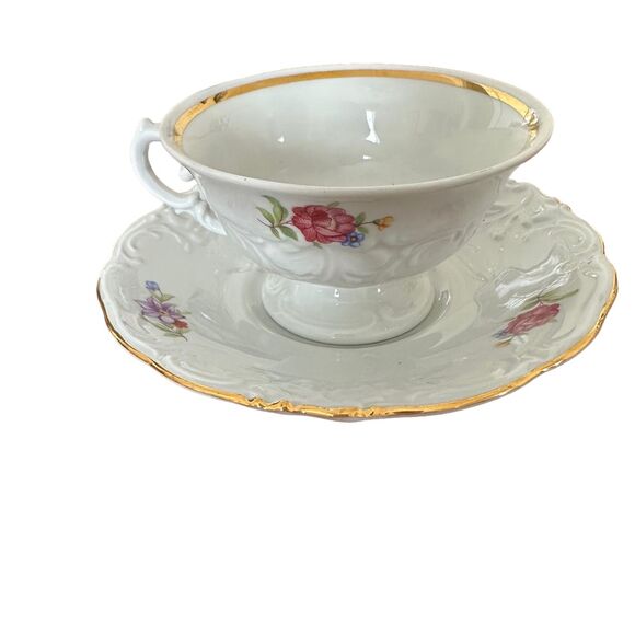 Vintage Walbrzych Footed Teacup Saucer Set White Floral Gold Trim Porcelain - Picture 2 of 9